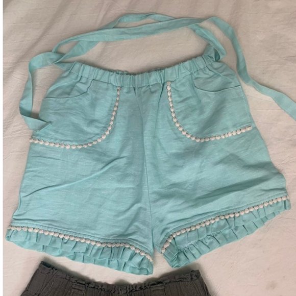 Adorable VTG retro style teal high waisted ruffle shorts white - Picture 1 of 5